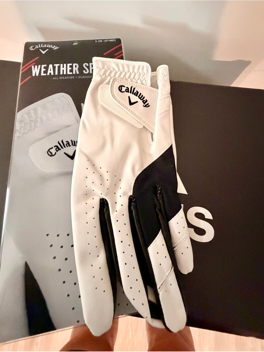Callaway White and Black Golf Glove